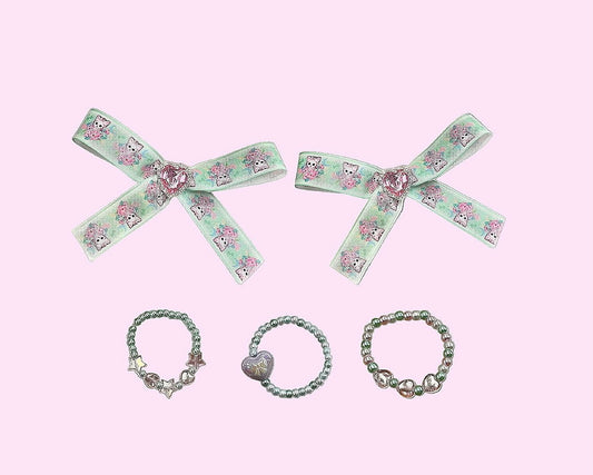 Créme de la Mint bow & bracelet set